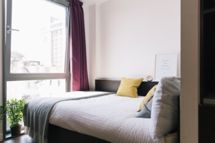 Room 45 of 93