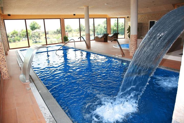 Pool 21 of 49