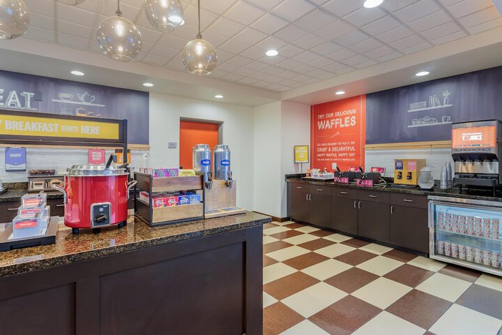 Breakfast/Coffee Service 36 of 44