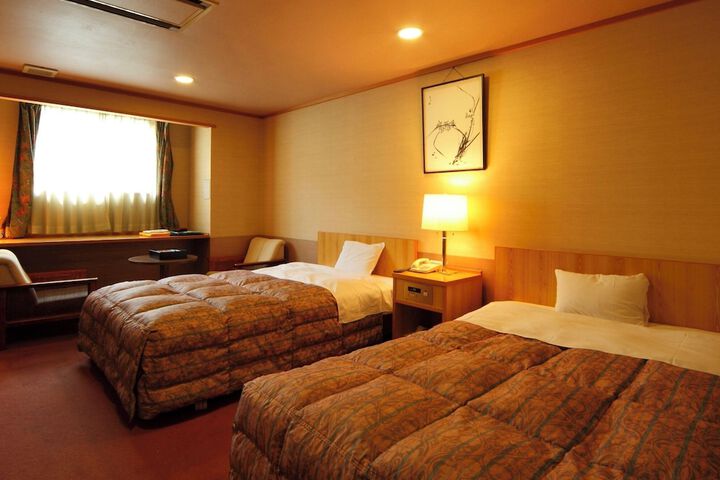 Room 9 of 22