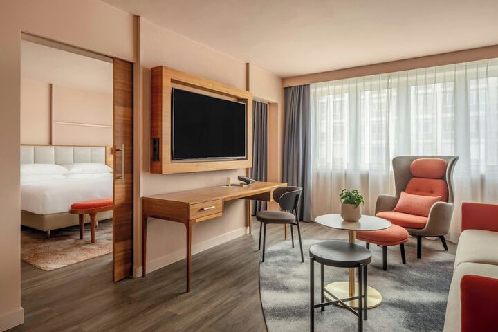 Room 43 of 115