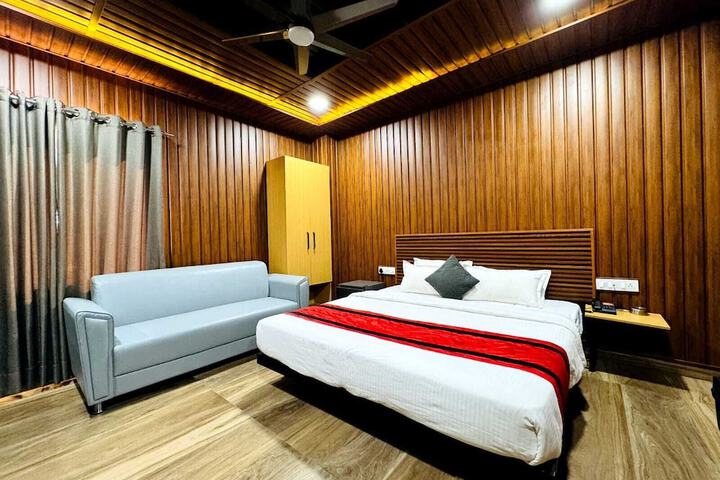 Room 3 of 9