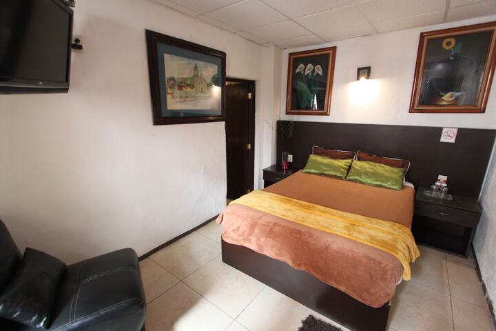Room 5 of 16