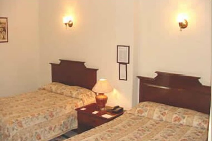 Room 12 of 53