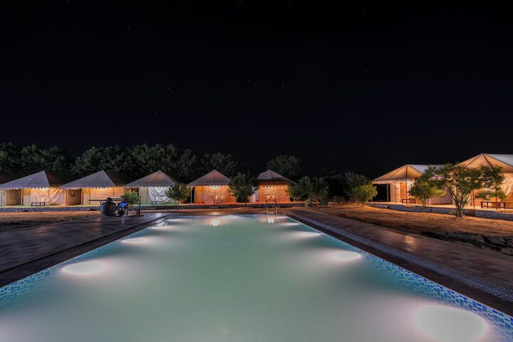 Pool 21 of 26