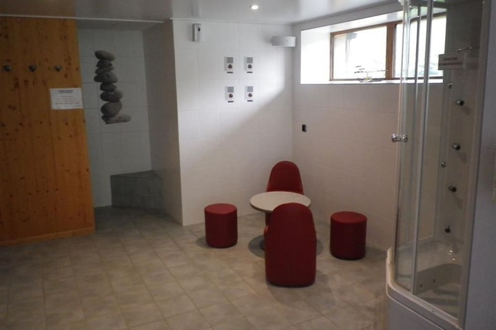 Spa 6 of 19