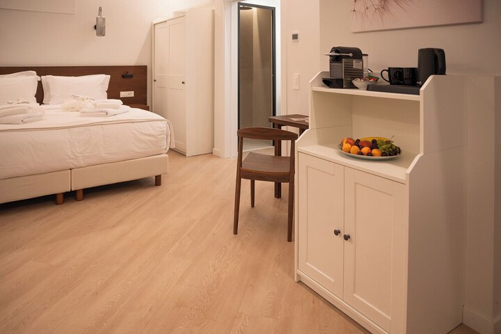 Room 118 of 182