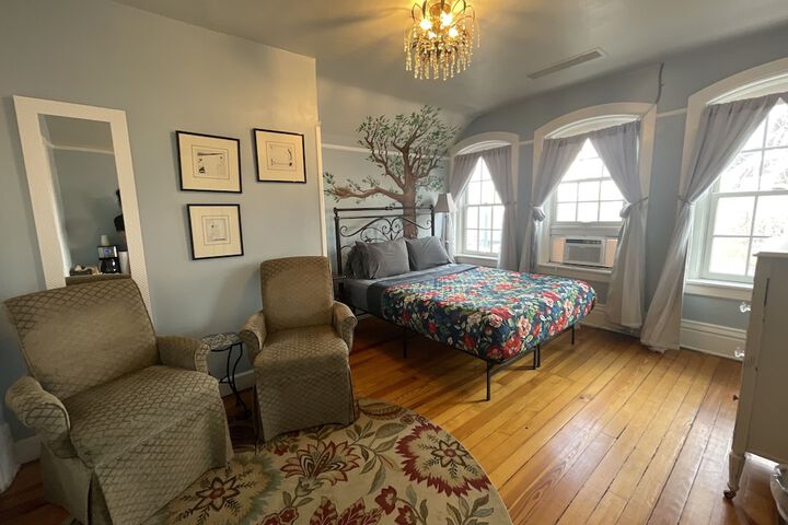 Room 29 of 90