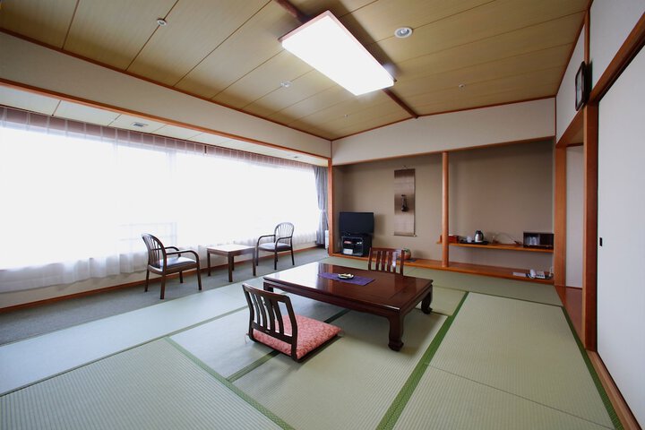 Room 23 of 53