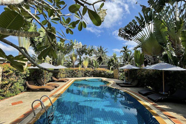 Pools & Facilities