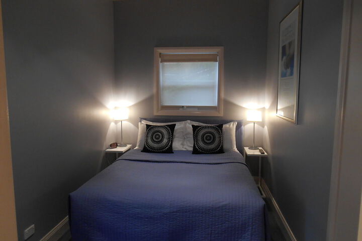Room 2 of 34