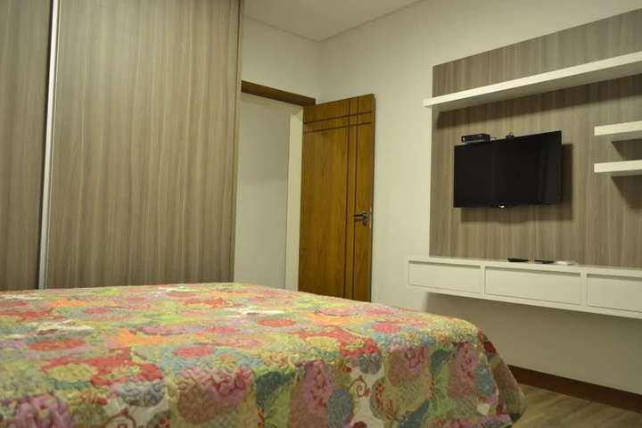 Room 3 of 12