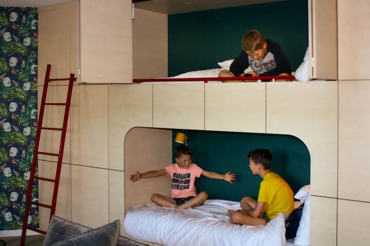 Children's theme room