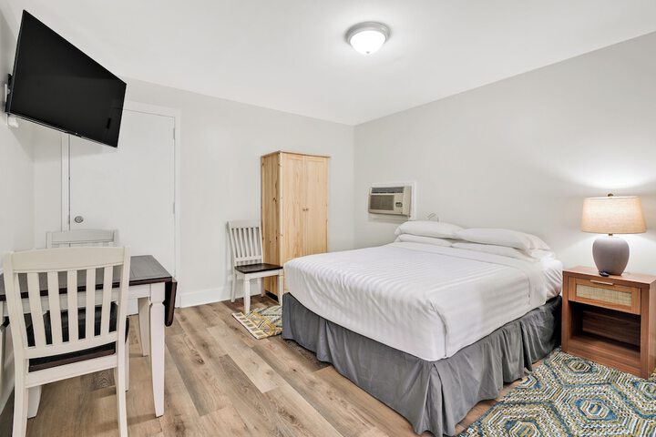 Room 40 of 90