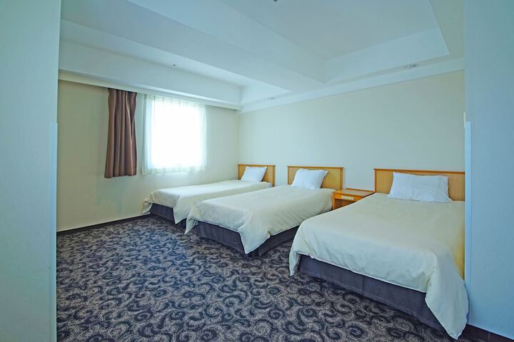 Room 13 of 40