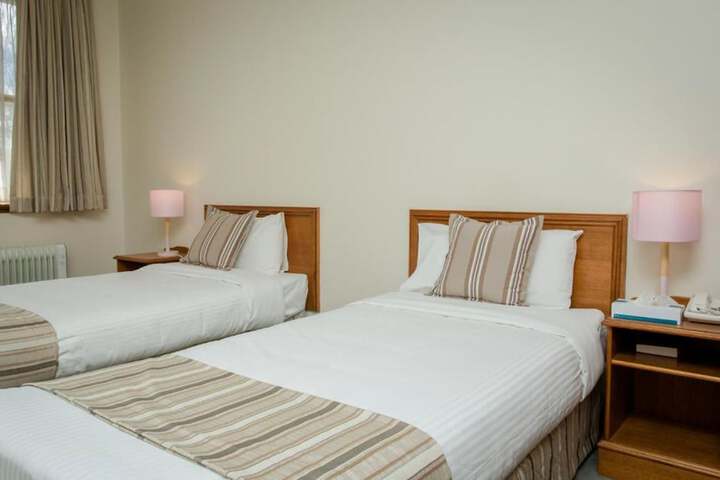 Room 15 of 38