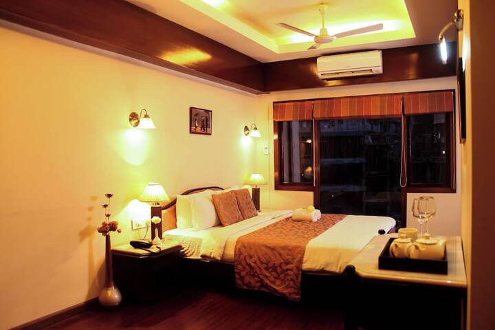 Room 9 of 29
