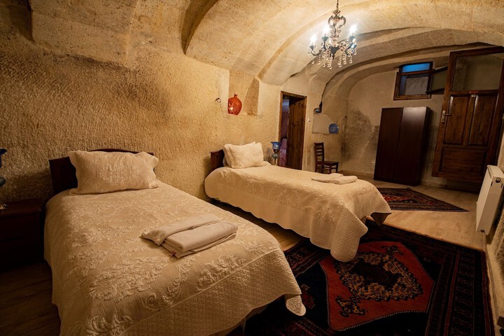 Room 15 of 46