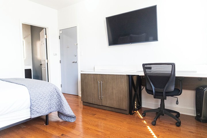 Room 11 of 51