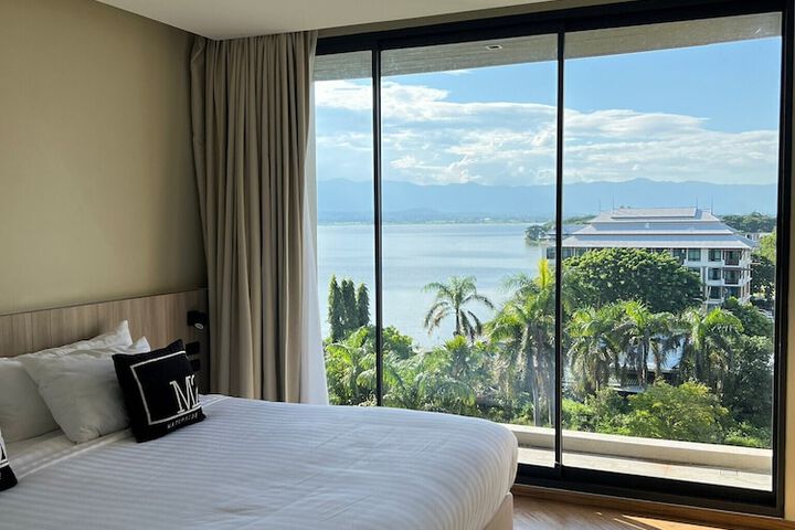 Room 13 of 26