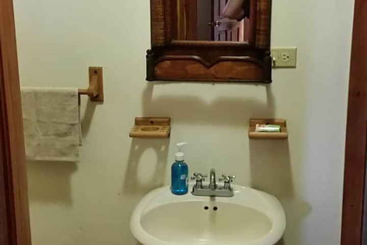 Room 6 of 6