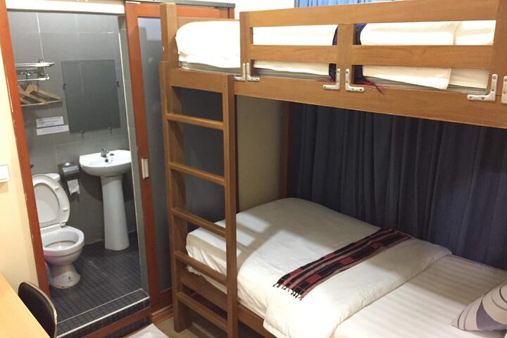 Room 13 of 43