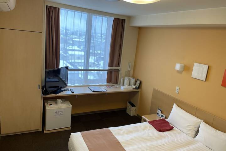 Room 8 of 36
