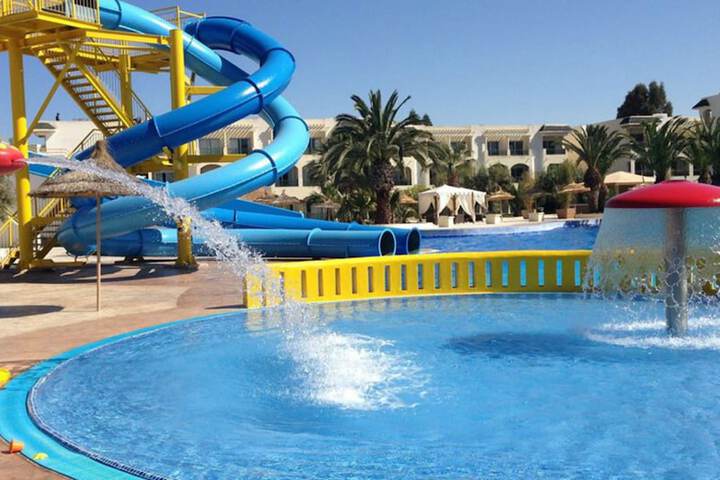 Hotel with Pool