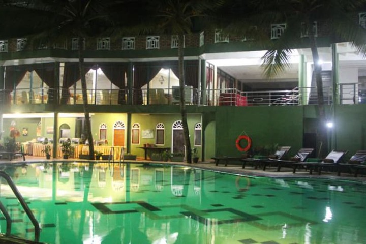 Pools & Facilities