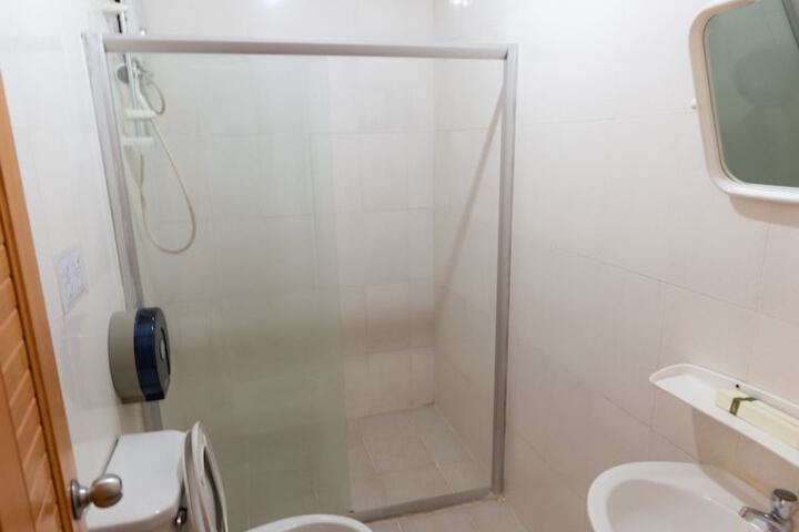 Room 18 of 21