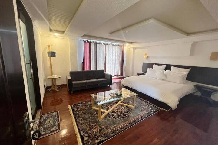 Room 13 of 42