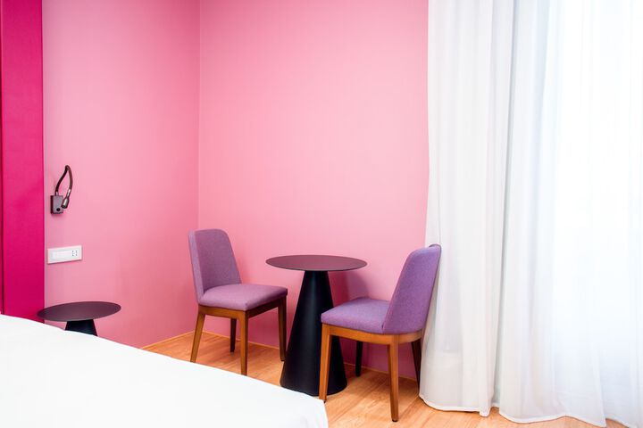 Room 95 of 188