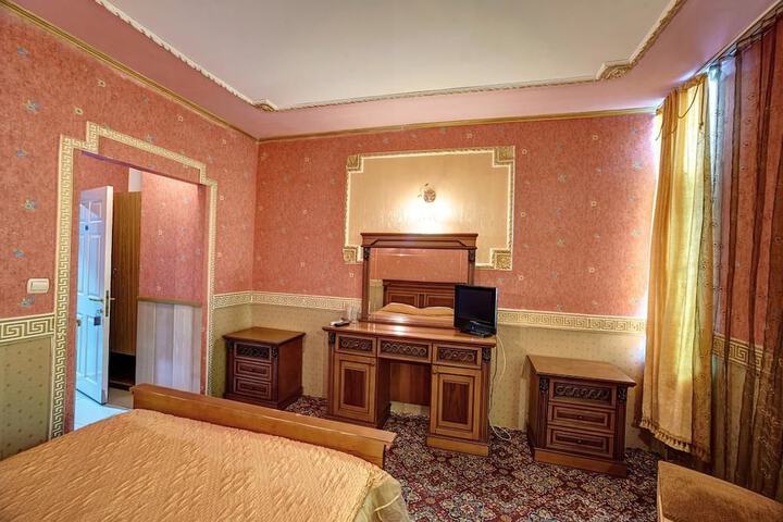 Room 13 of 45