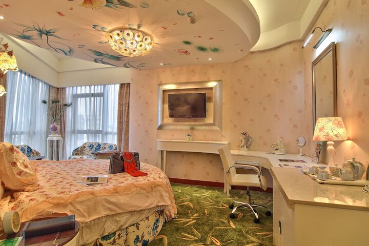 Room 5 of 45