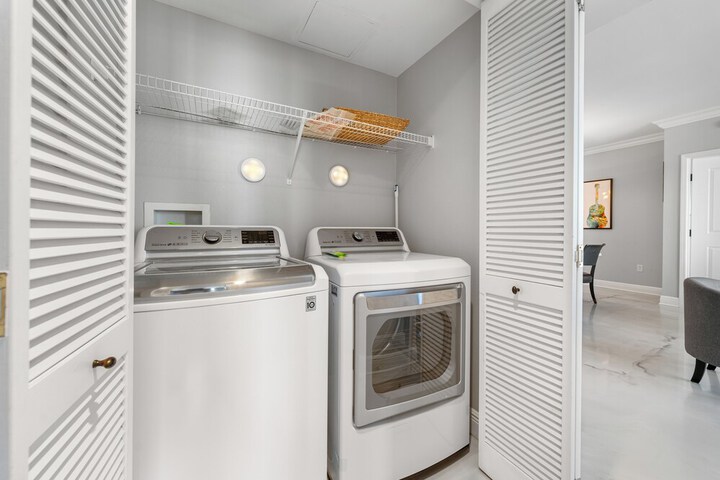 Laundry 18 of 50