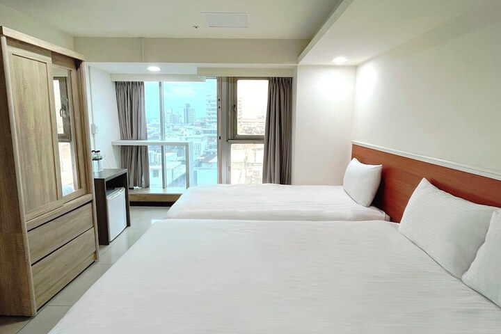 Room 11 of 81