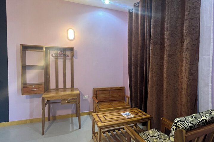 Room 10 of 42