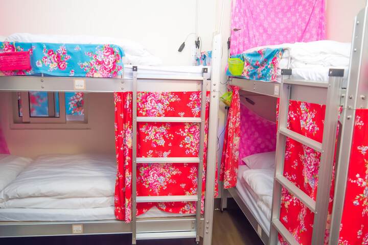 Room 18 of 42