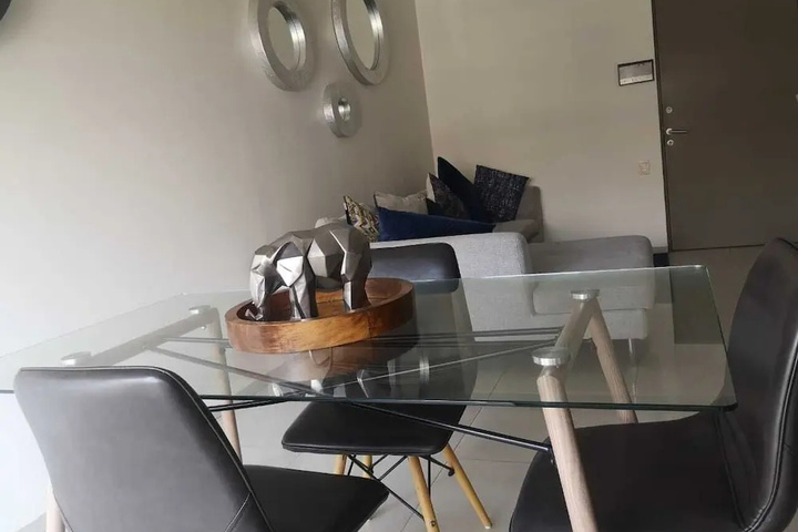Room 6 of 17
