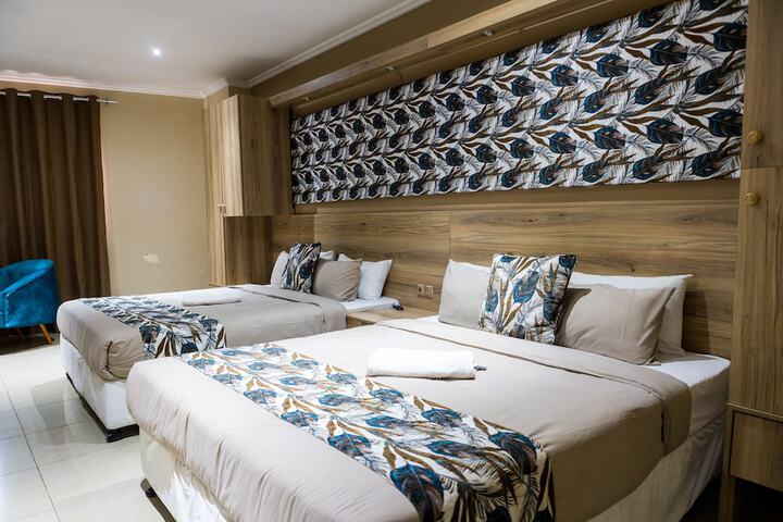 Room 2 of 7