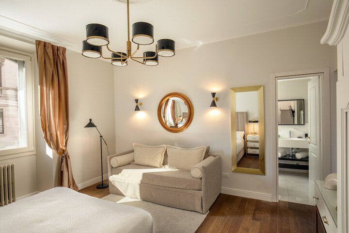 Room 9 of 63