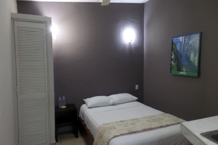 Room 7 of 20