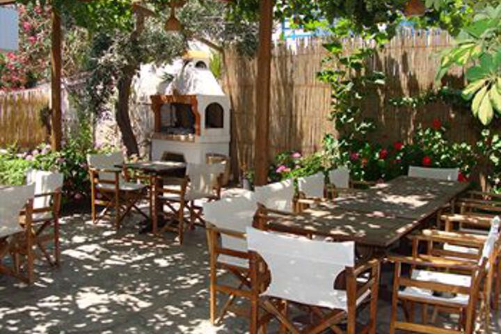 Tilemachos Rooms & Studios