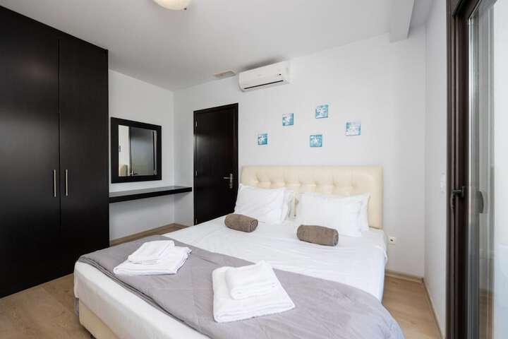 Room 20 of 35