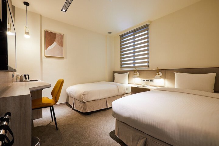 Room 8 of 65