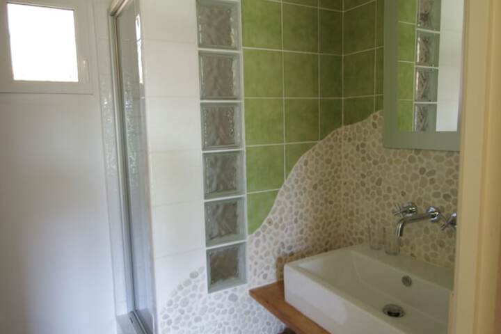Room 9 of 26