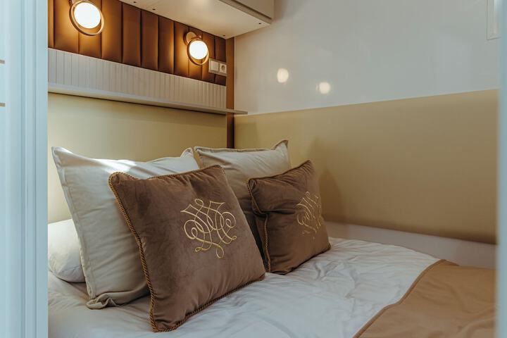 Room 42 of 82