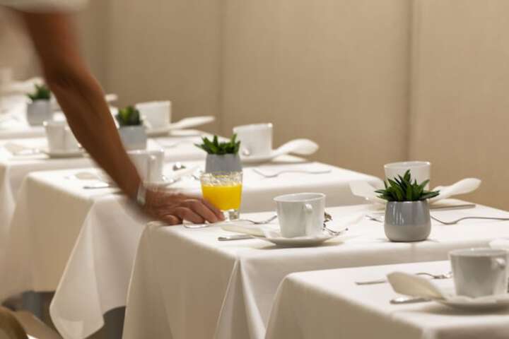 Dining 84 of 97