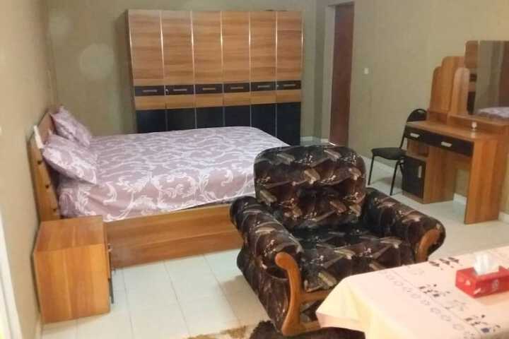 Room 7 of 28
