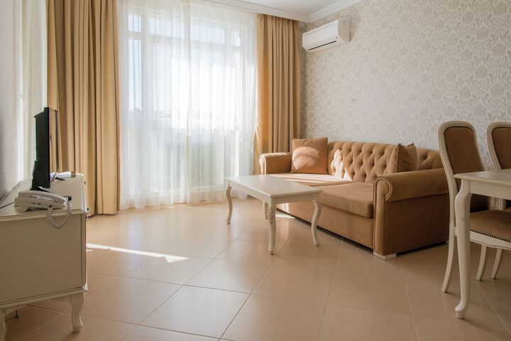 Room 10 of 46